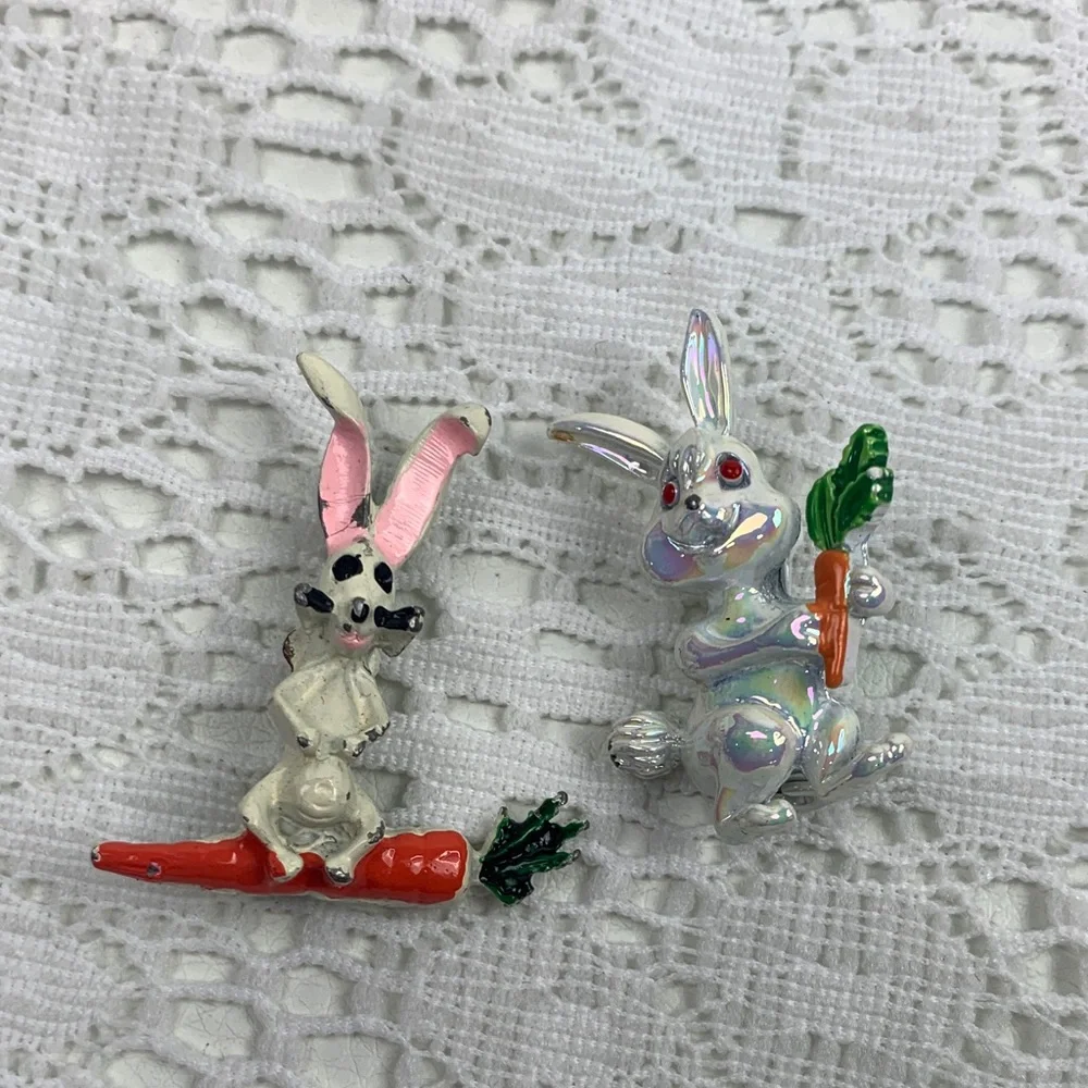 Vintage Bunny Rabbit brooches Pins Set Pink and iridescent Set of 2